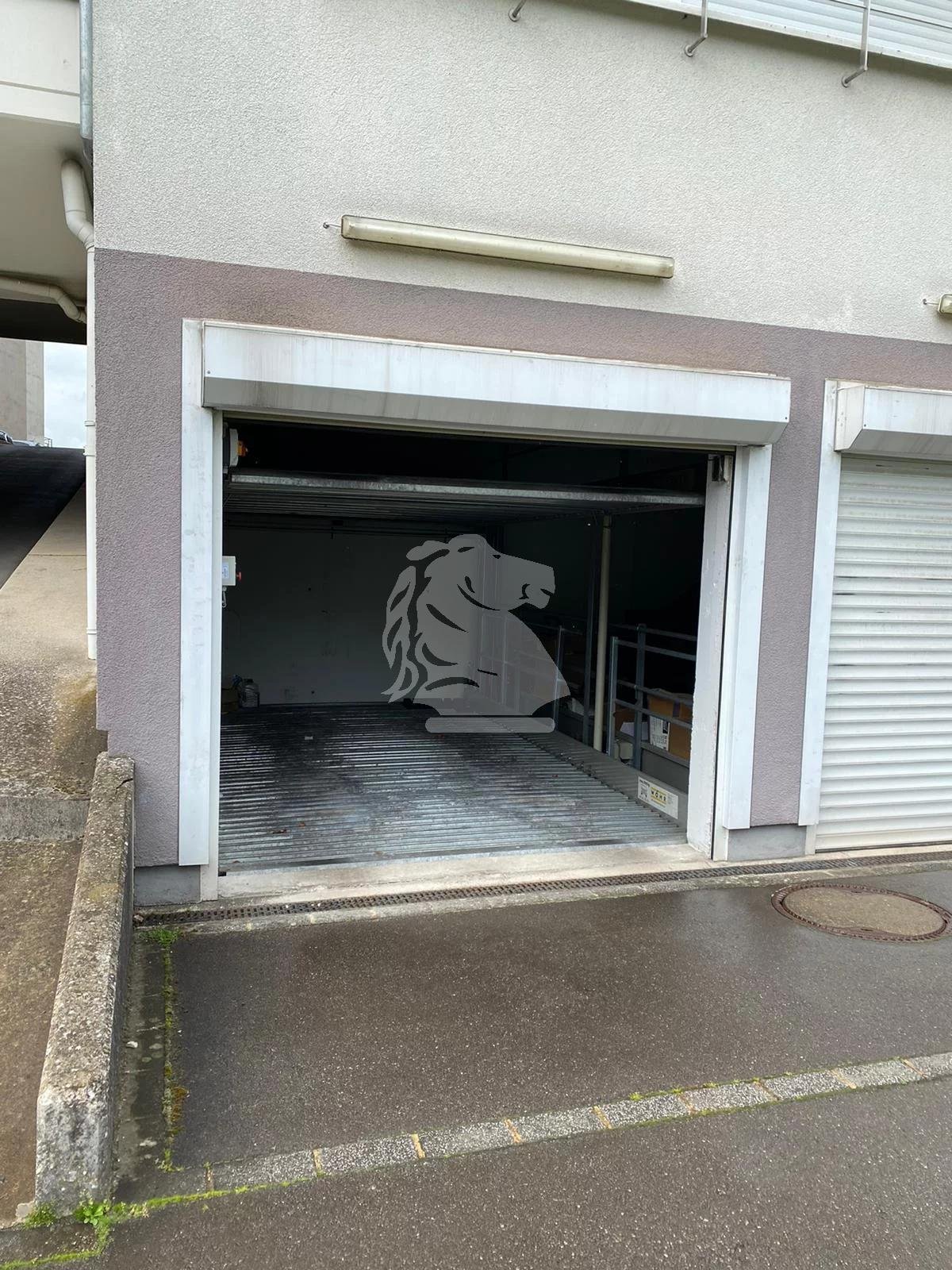Garage/Parking in Luxembourg 5512098 » Fare
